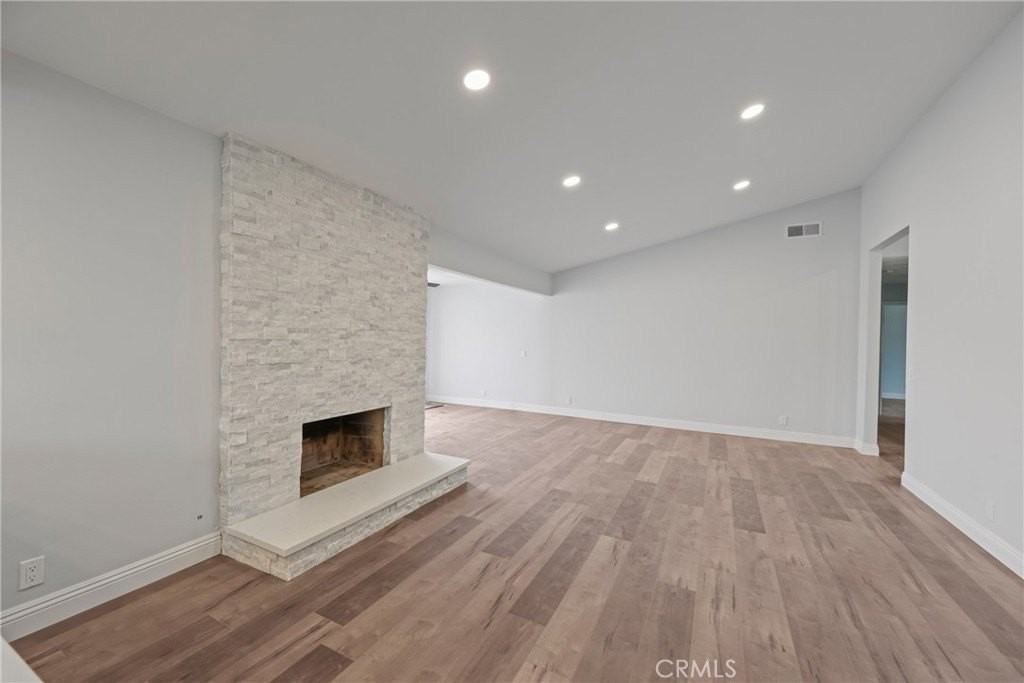 1624 Cordova Ave - Photo 7 of 16