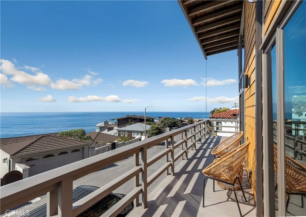 1944 Ocean Way - Photo 5 of 50