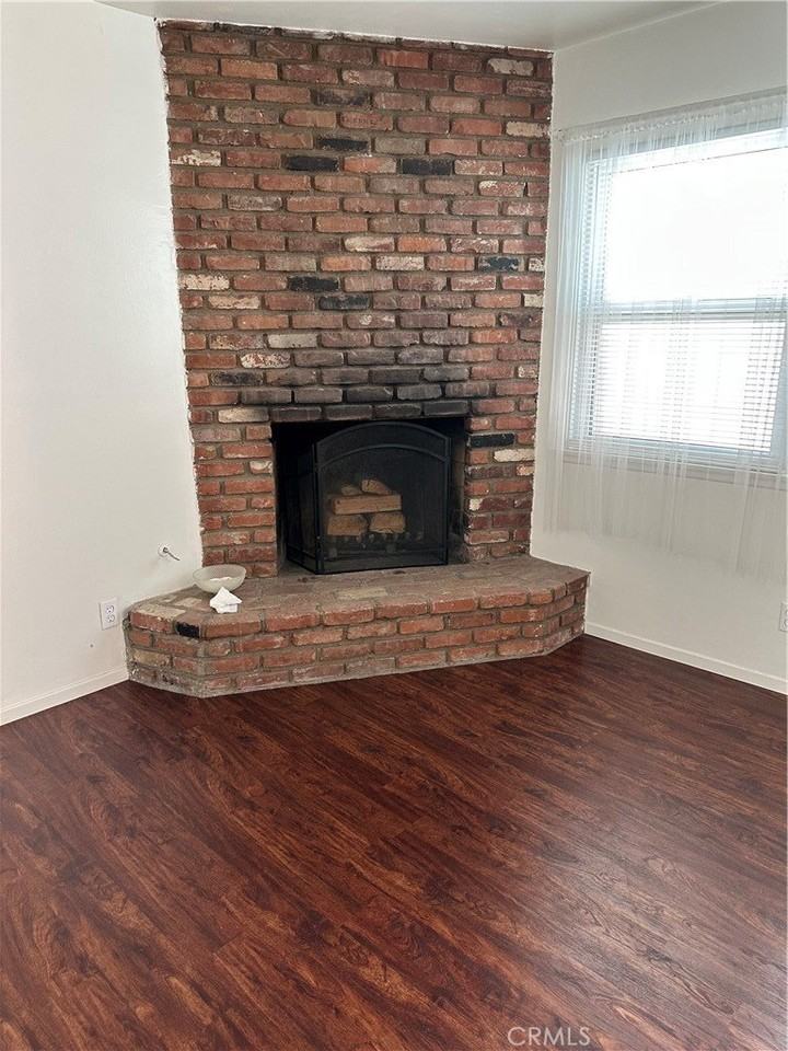 422 Fernleaf Ave - Photo 3 of 7