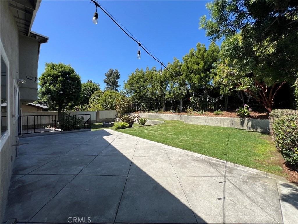 25281 Parthenon Ave - Photo 6 of 39