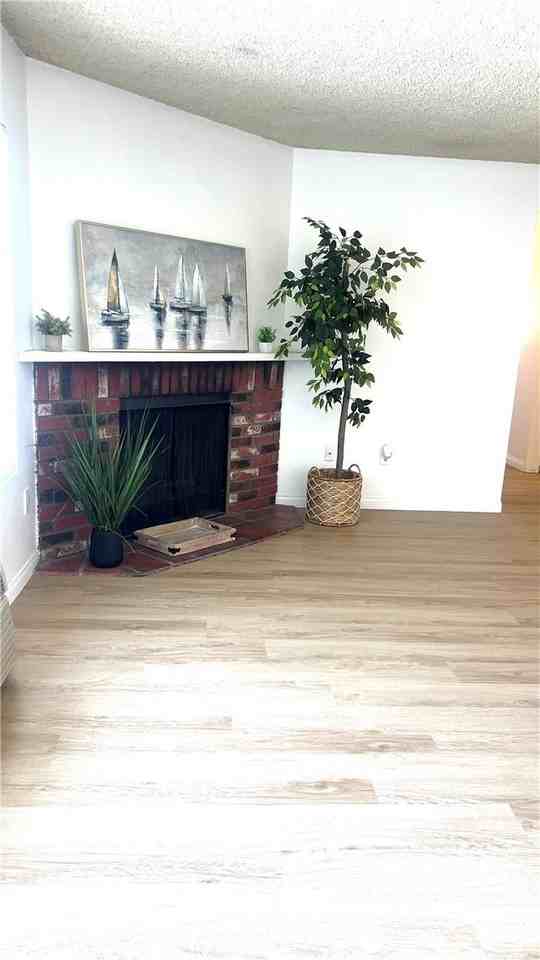338 E Meats Ave - Photo 5 of 26