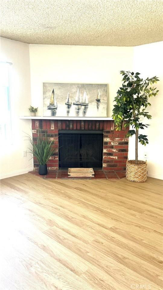 338 E Meats Ave - Photo 6 of 26