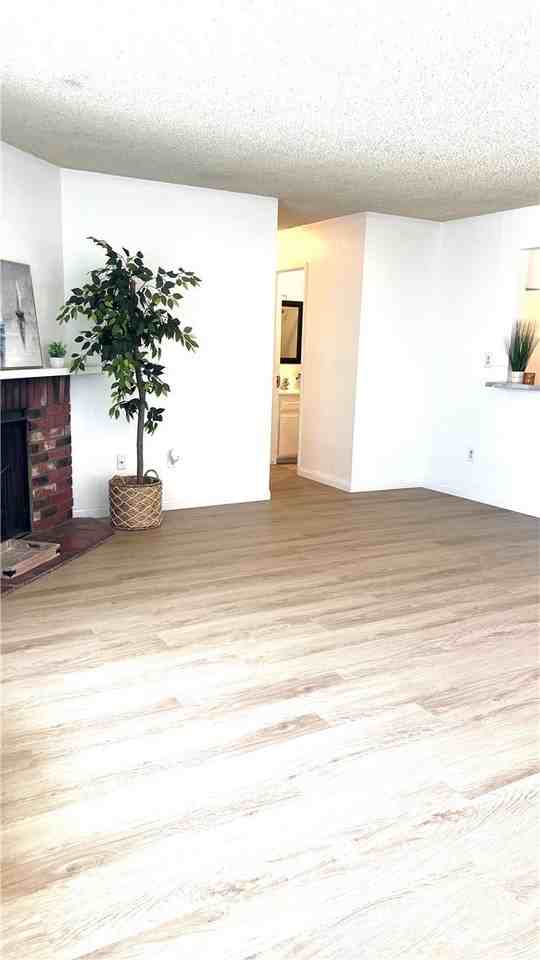 338 E Meats Ave - Photo 7 of 26