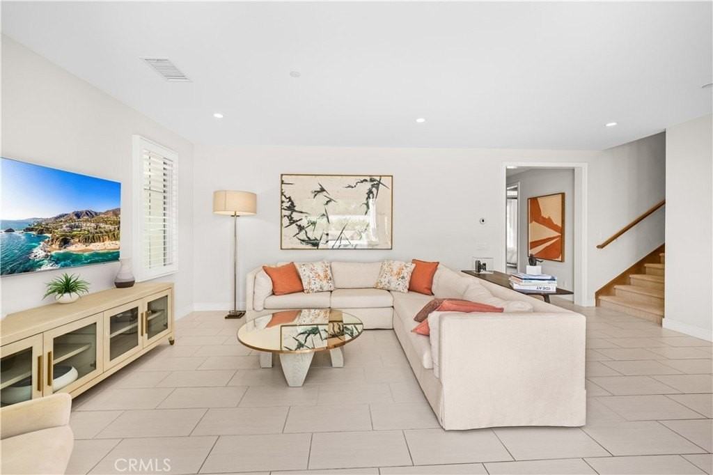 164 Villa Rdg - Photo 2 of 35