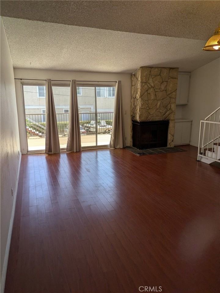 2105 Mathews Ave #10 - Photo 5 of 19