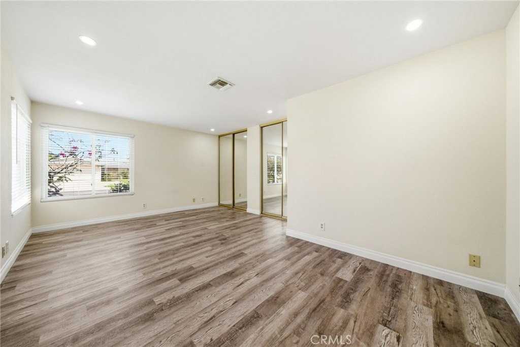 15952 Quartz St - Photo 6 of 13