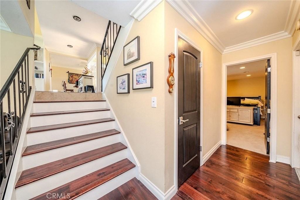 1901 Celeste Ln - Photo 5 of 50