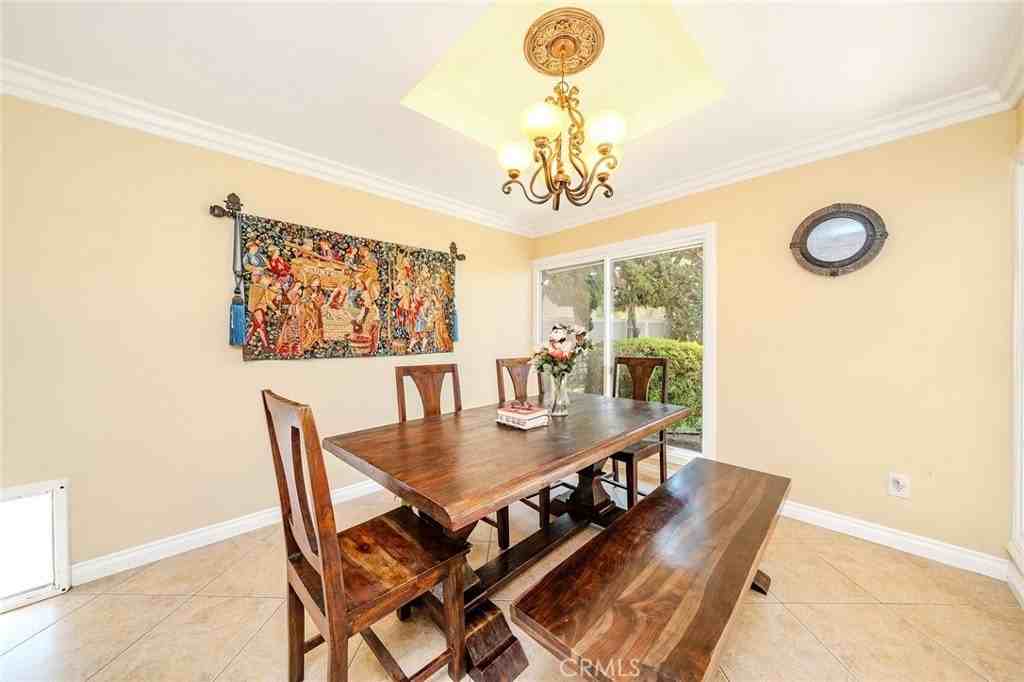 1901 Celeste Ln - Photo 7 of 50