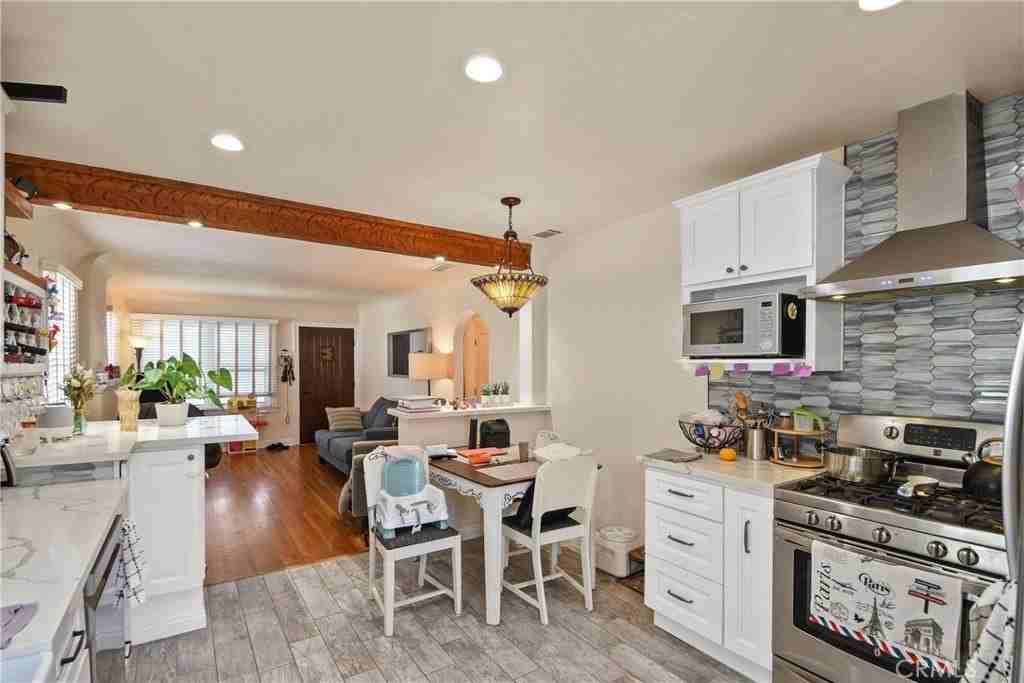 1466 W Santa Cruz St - Photo 5 of 14