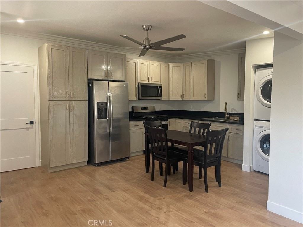4433 Los Serranos Blvd