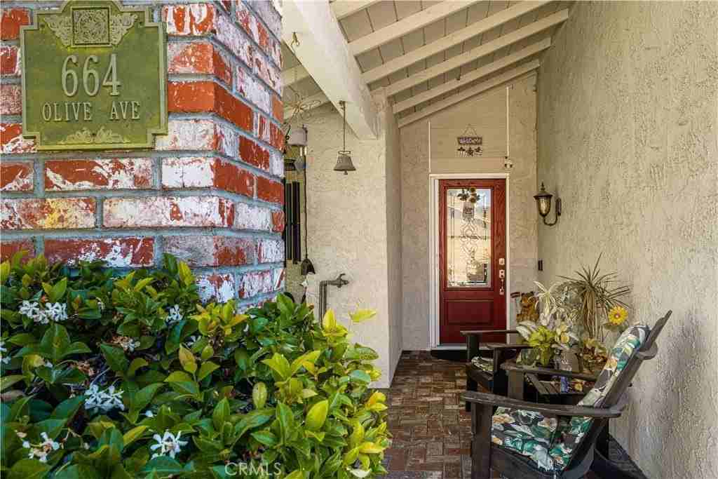 664 Olive Ave - Photo 3 of 31