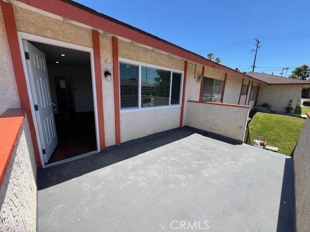 7891 Ellis Ave - Photo 2 of 27
