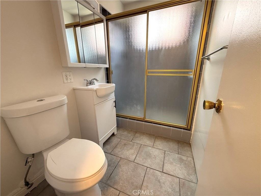 17808 Tamcliff Ave - Photo 5 of 25
