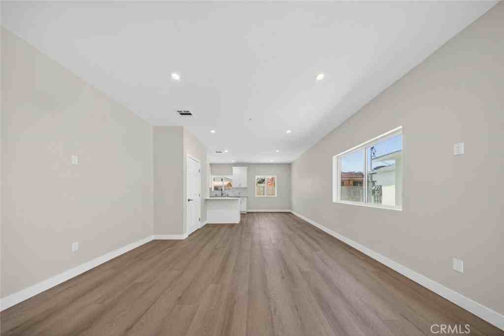 11842 Arminta St - Photo 2 of 22