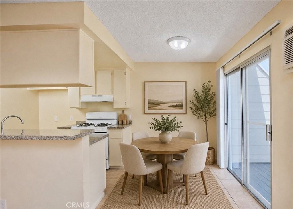 21909 Claretta Ave #209 - Photo 6 of 20