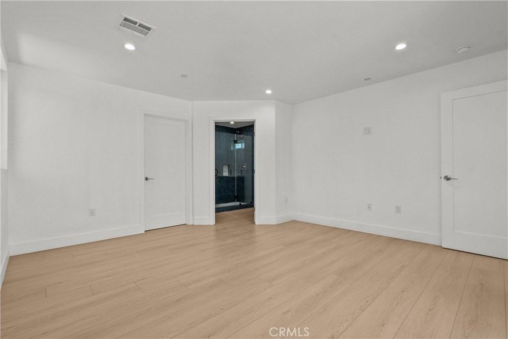 322 Leslie Way - Photo 5 of 13