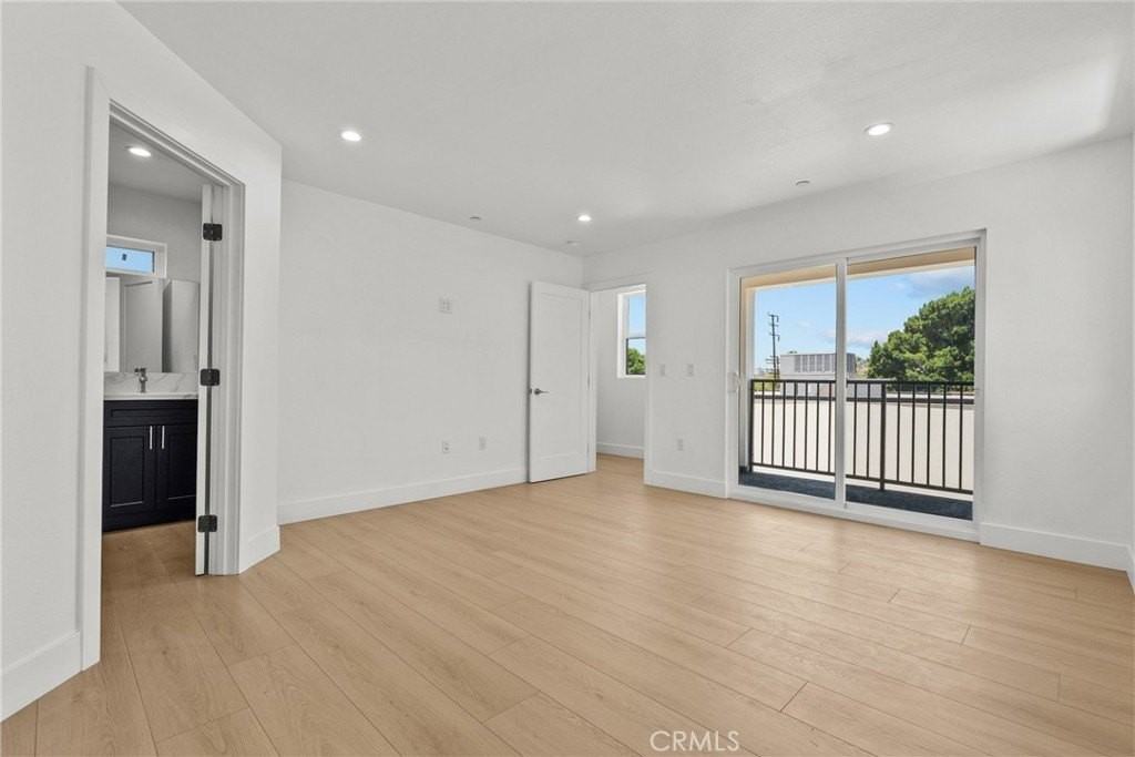 322 Leslie Way - Photo 7 of 13