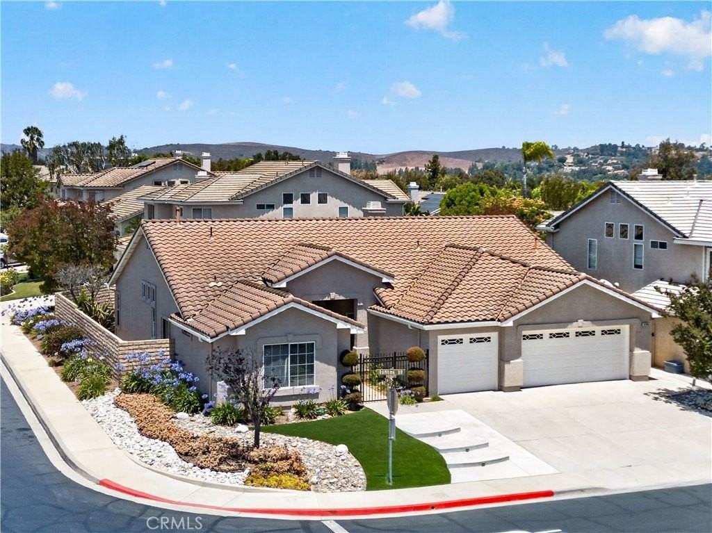 1699 Ramona Dr - Photo 2 of 50