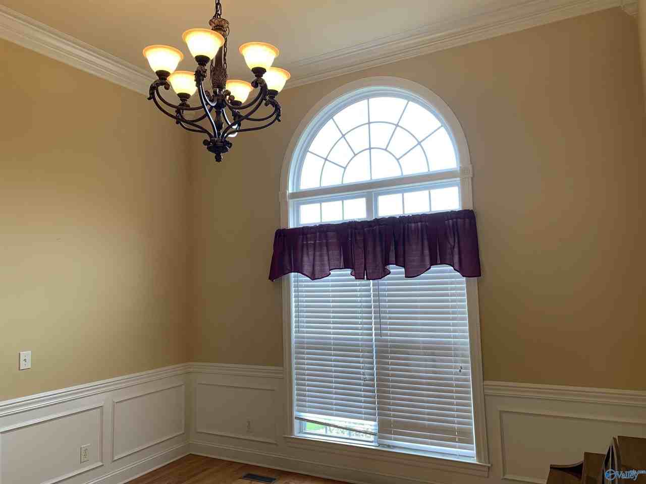 100 Mayfair Ct - Photo 6 of 36