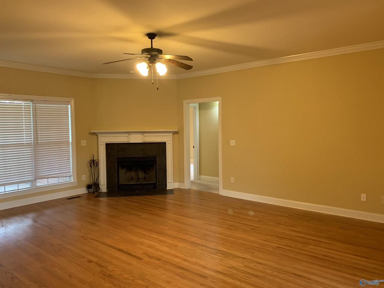 100 Mayfair Ct - Photo 7 of 36