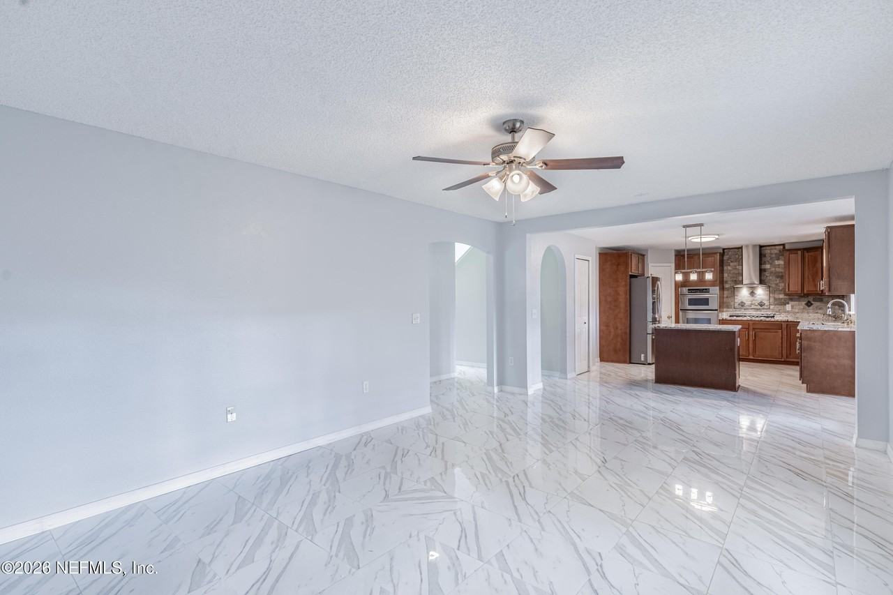 3388 Glenn Hollow Ct - Photo 4 of 34