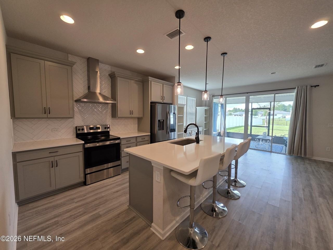 4537 Pine Ridge Pkwy - Photo 4 of 30