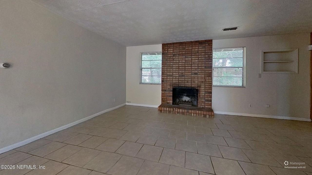 7104 Waikiki Rd - Photo 4 of 17