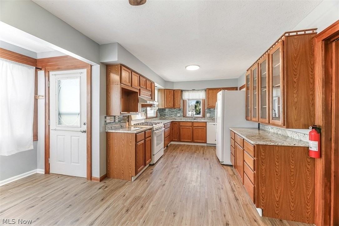 85 Maple Dr - Photo 6 of 20