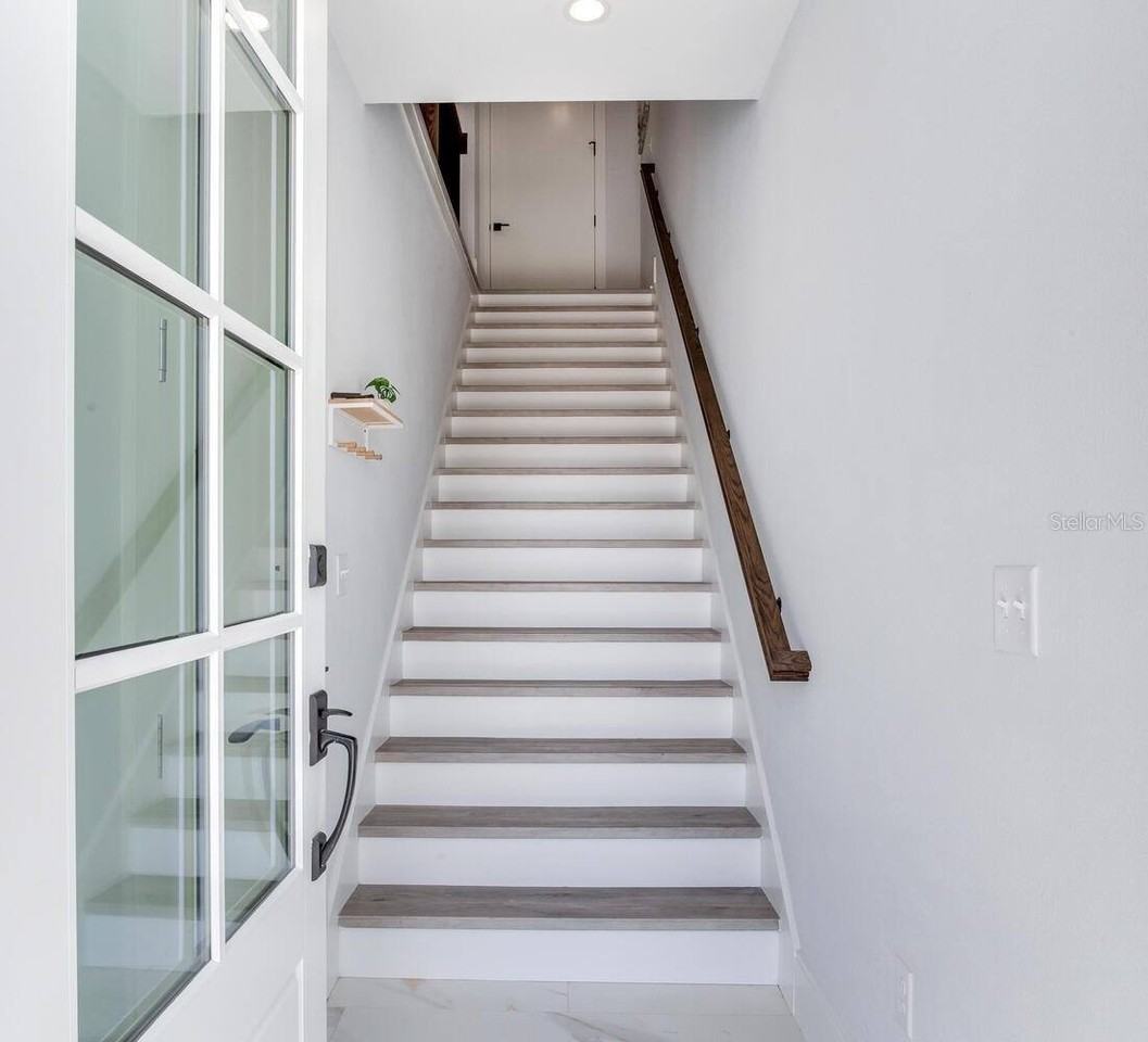 140 174th Ave E #A - Photo 5 of 47