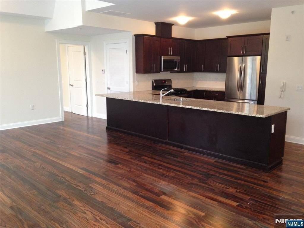 40 Russell Ave #201 - Photo 2 of 18