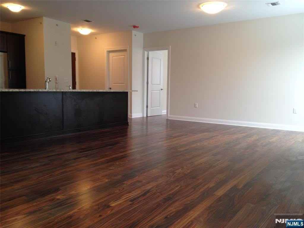 40 Russell Ave #201 - Photo 3 of 18