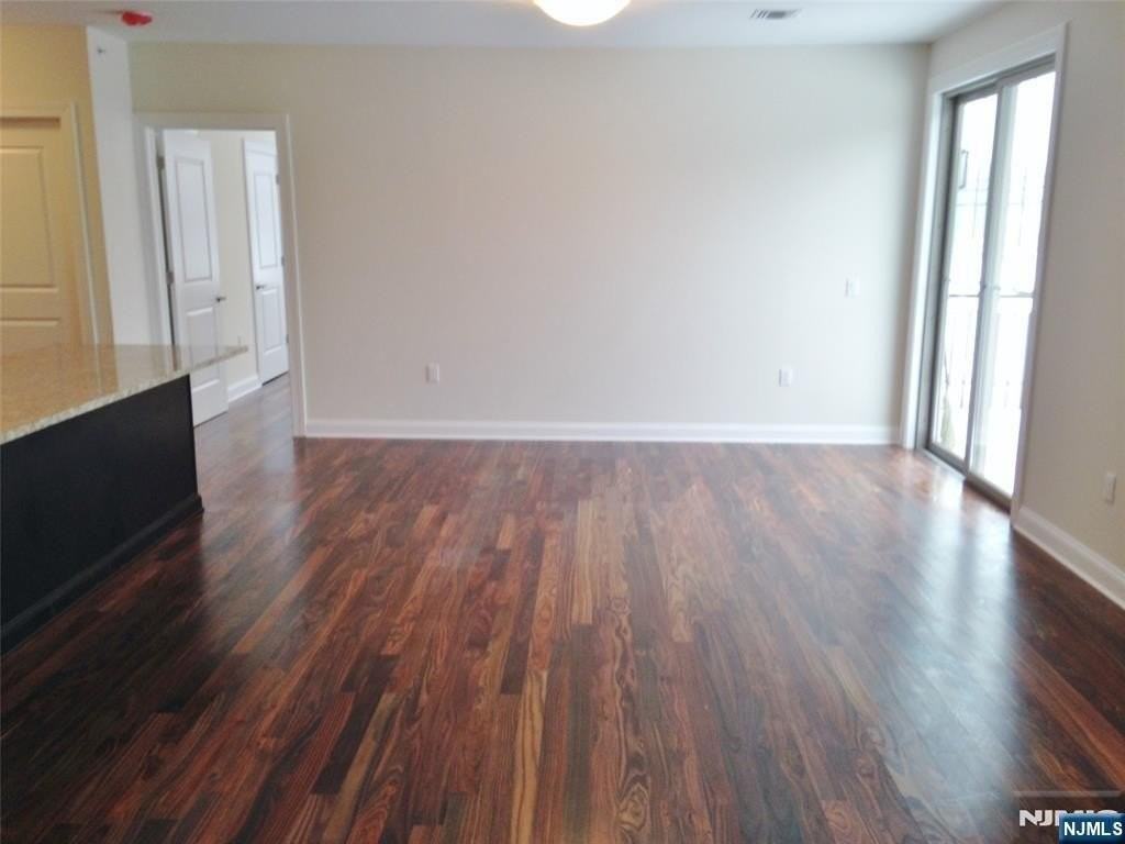 40 Russell Ave #201 - Photo 7 of 18