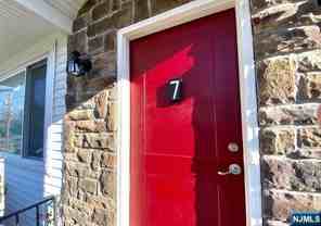7 Holland Ave - Photo 1 of 1