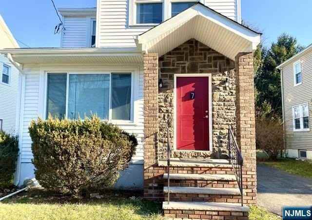 7 Holland Ave - Photo 2 of 15