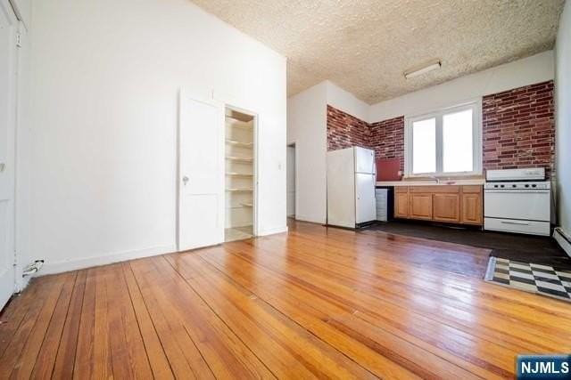 214 Closter Dock Rd #6 - Photo 4 of 8