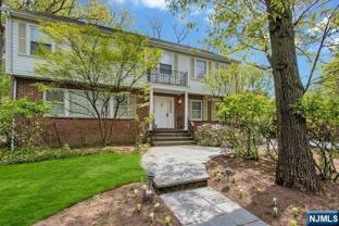 195 Elm Rd - Photo 1 of 1