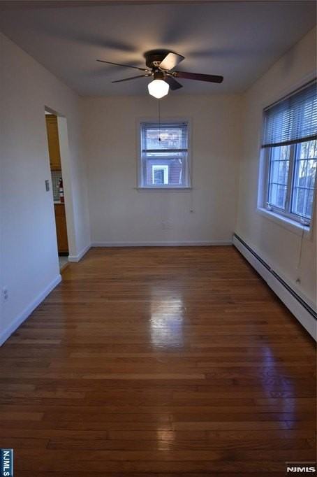 126 California Ave #A - Photo 5 of 28