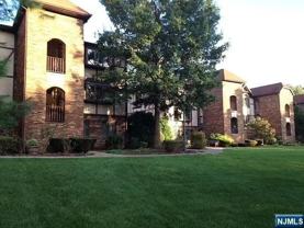 112 Hawthorne Ave - Photo 1 of 1