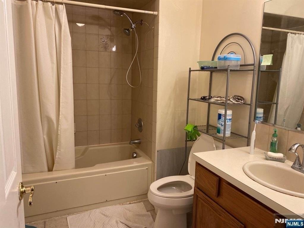112 Hawthorne Ave - Photo 5 of 8