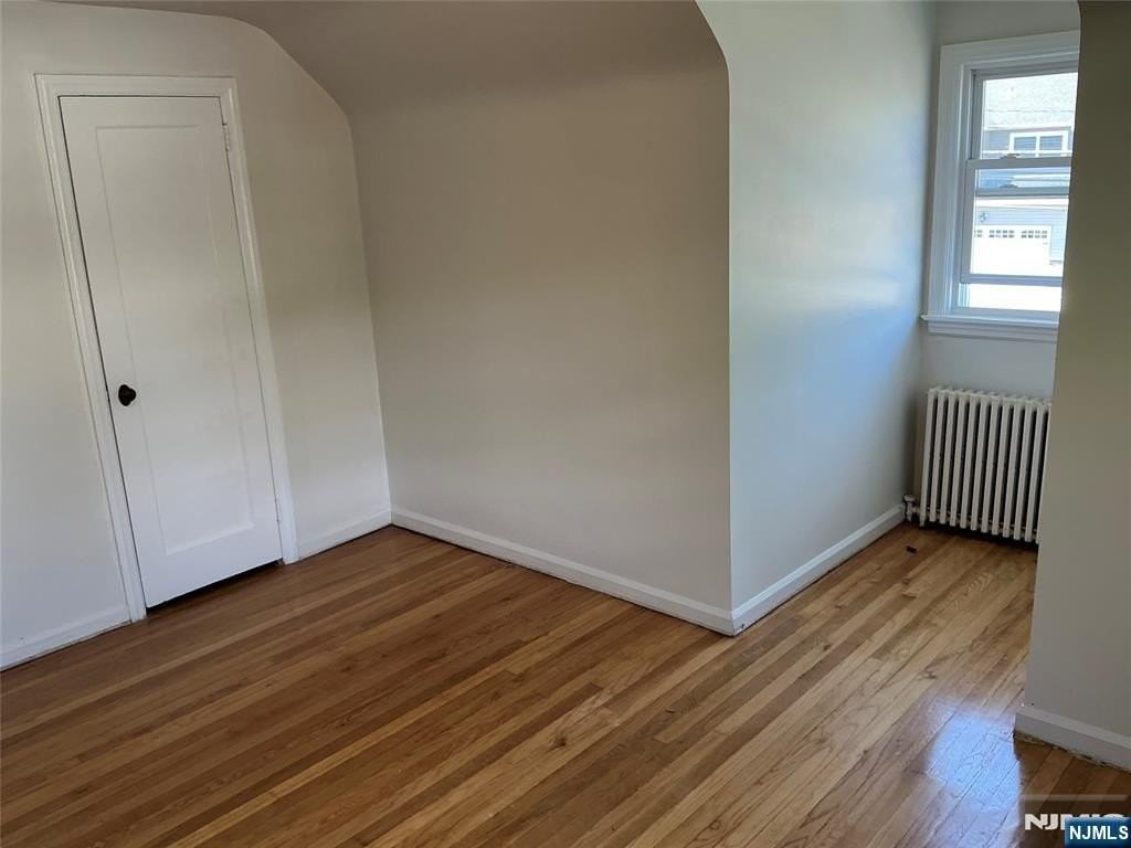 226 Livingston St - Photo 4 of 12