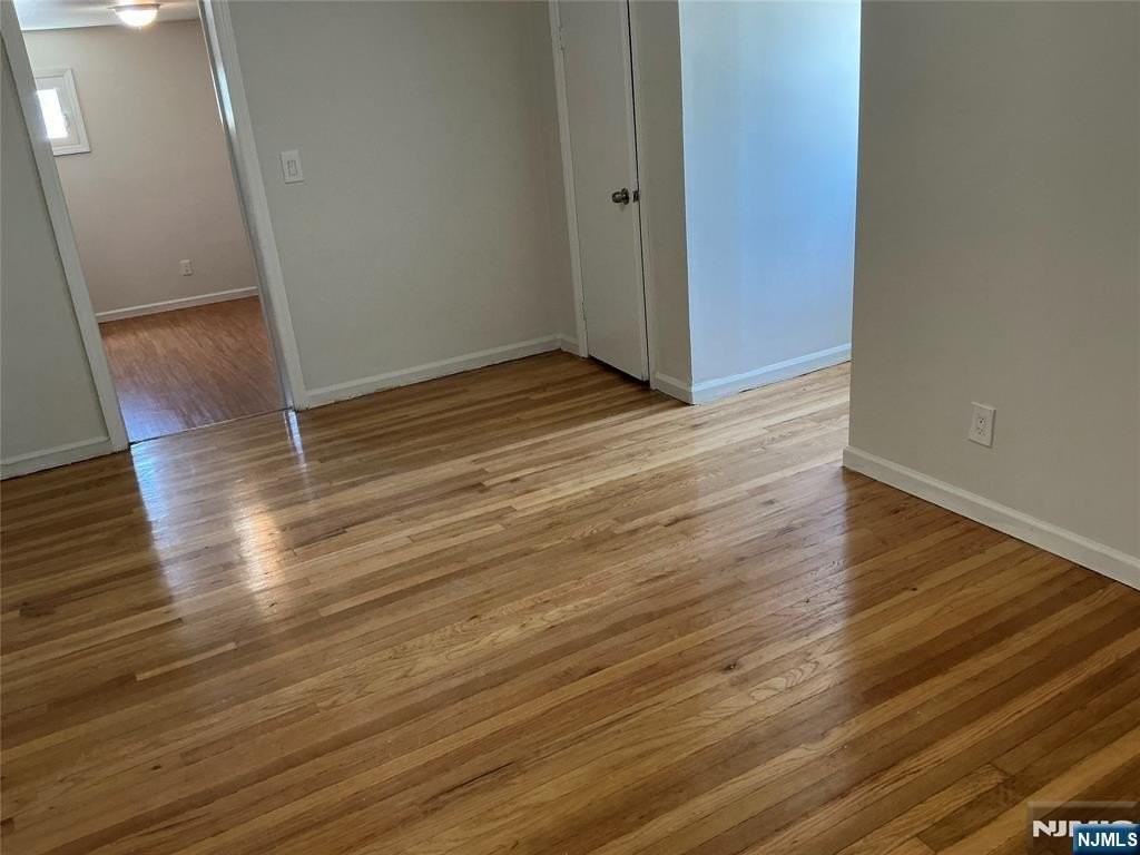 226 Livingston St - Photo 5 of 12