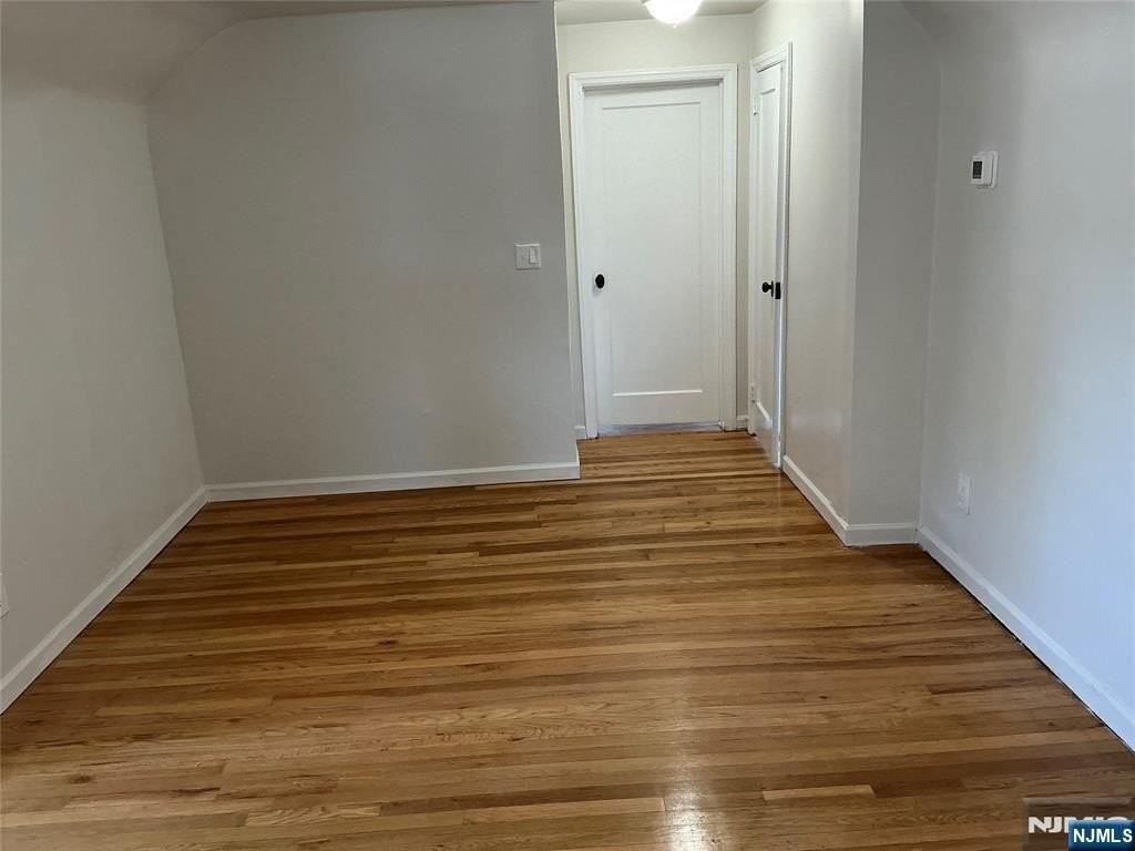 226 Livingston St - Photo 6 of 12