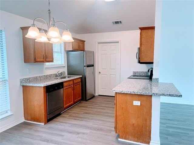 2440 Biron St - Photo 4 of 12
