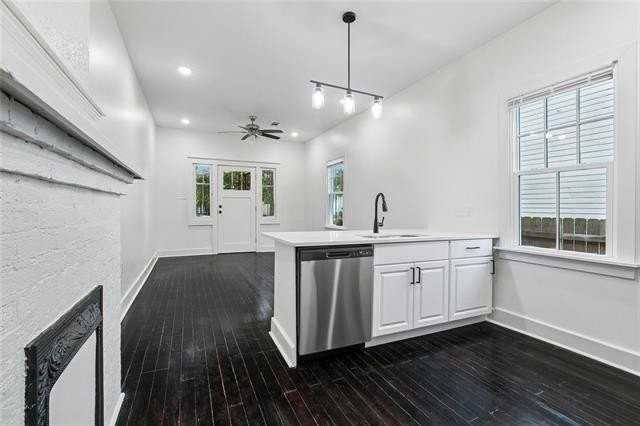 4023 Franklin Ave - Photo 4 of 19