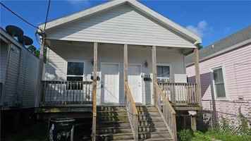 featured image of 4020 Baudin St