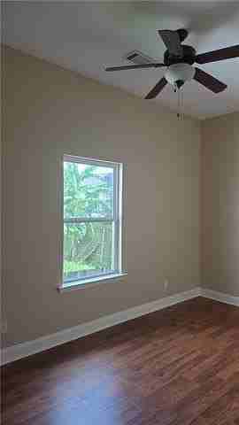 4020 Baudin St - Photo 3 of 10