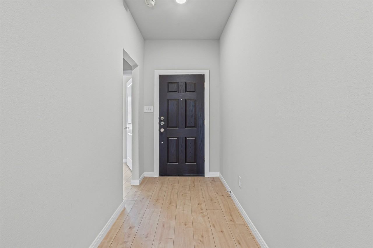 1336 Water Canna Dr - Photo 3 of 32