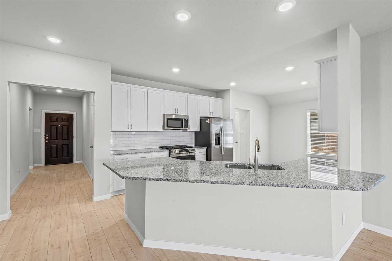 1336 Water Canna Dr - Photo 4 of 32