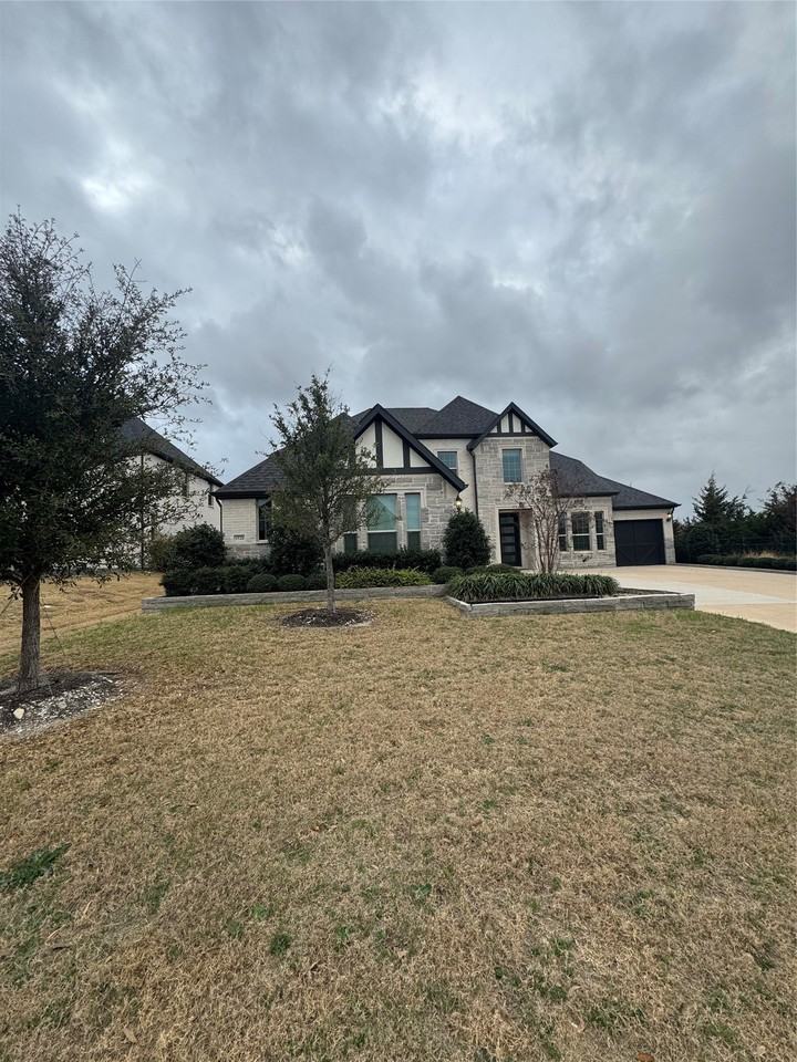 1520 Winchester Dr