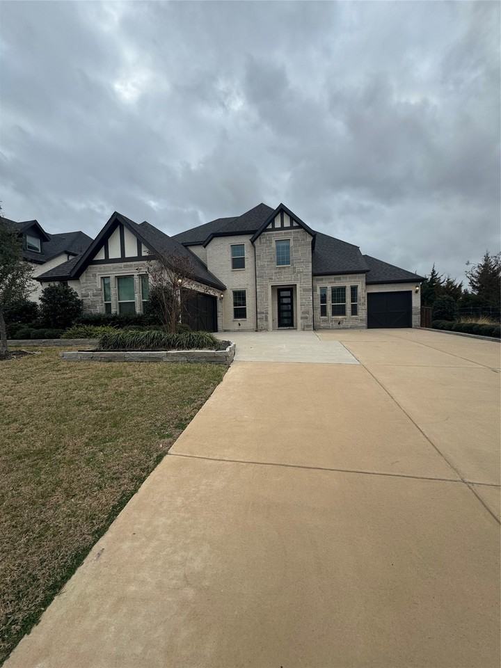 1520 Winchester Dr - Photo 4 of 40